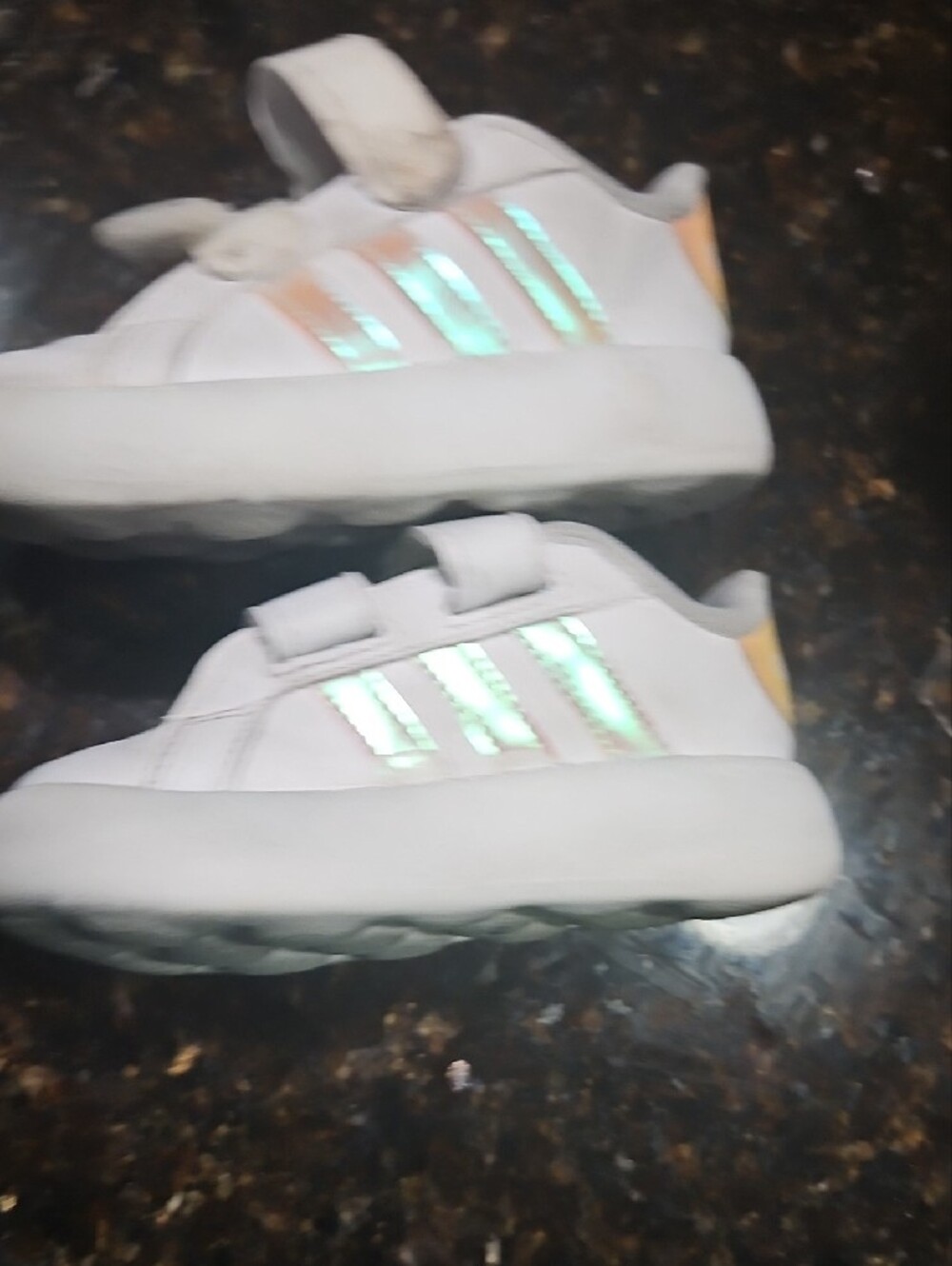 Adidas Bubble White Kids Velcro Sneakers with Iridescent Stripe 7K - Picture 10 of 14